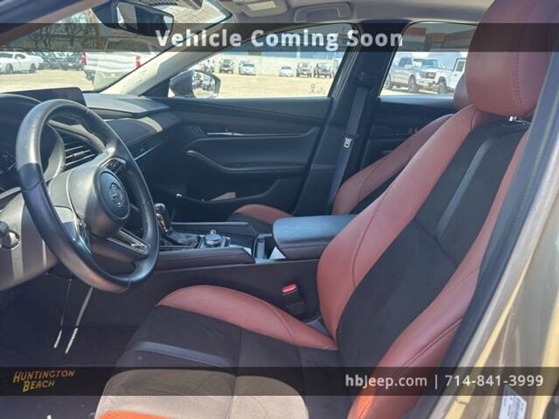 2024 Mazda Mazda3 2.5 Carbon TurboImage 9