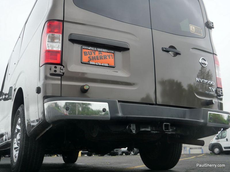 2017 Nissan NV Passenger NV3500 HD SVImage 28
