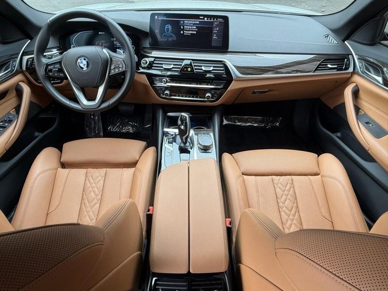Used 2023 BMW 5 Series 530e iPerformanceImage 30