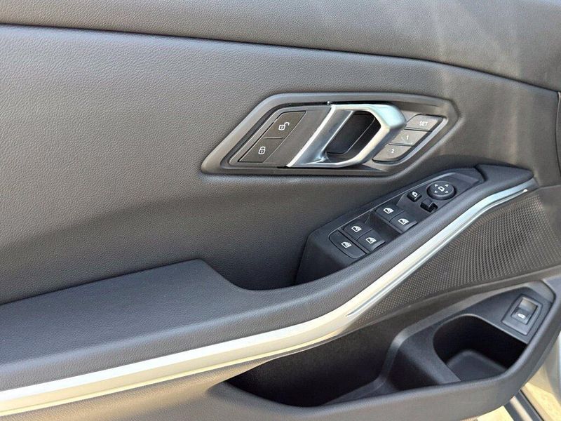 Used 2024 BMW 3 Series 330iImage 14
