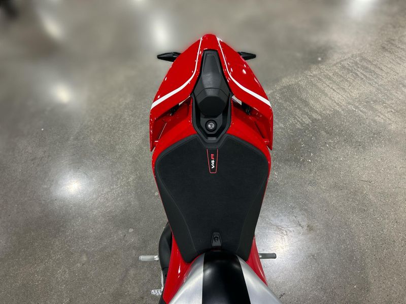 New 2026 Ducati PANIGALE V4 R Image 23