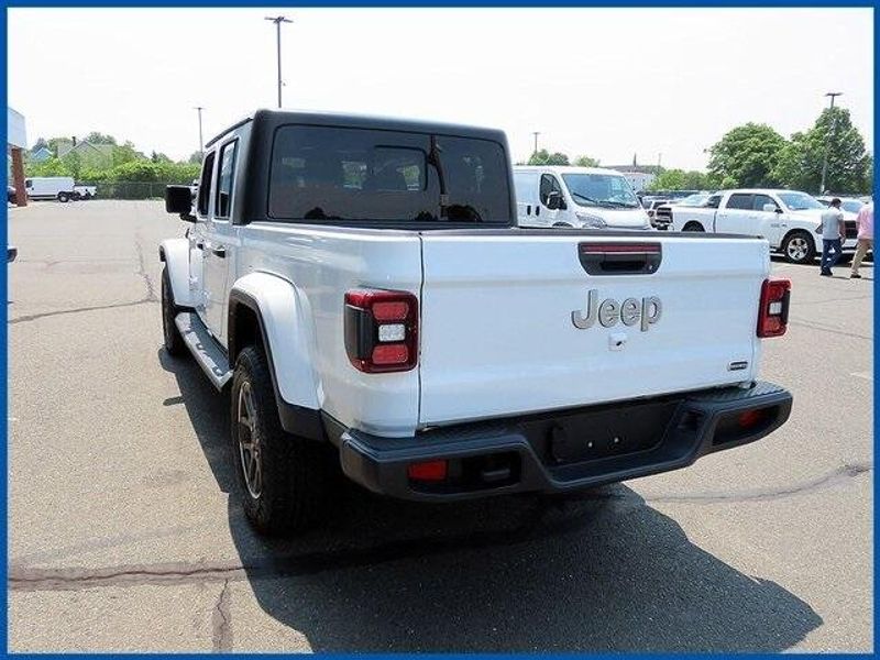 2021 Jeep Gladiator OverlandImage 5