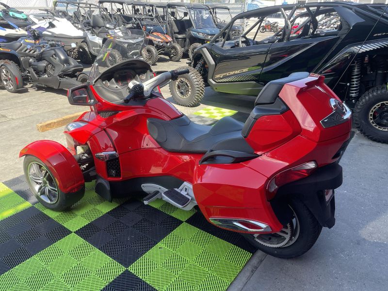 Used 2012 Can-Am RD SPYDER RT-S 991 Image 11