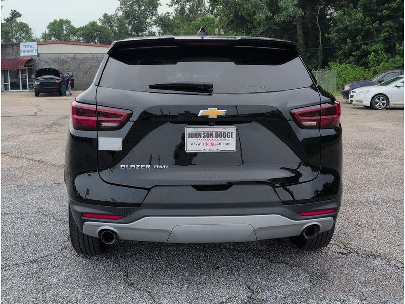 Used 2025 Chevrolet Blazer LTImage 4