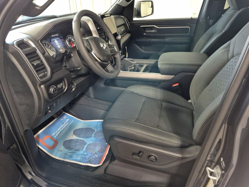 2025 RAM 1500 Big Horn Crew Cab 4x4 5