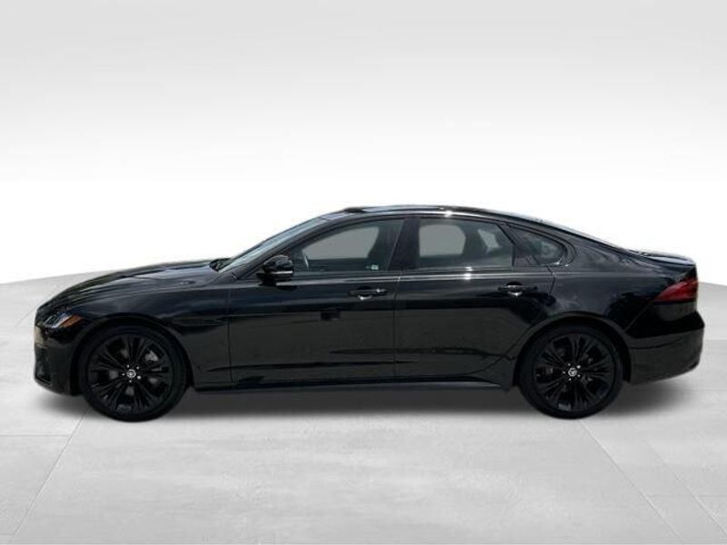 2024 Jaguar XF R-Dynamic SE