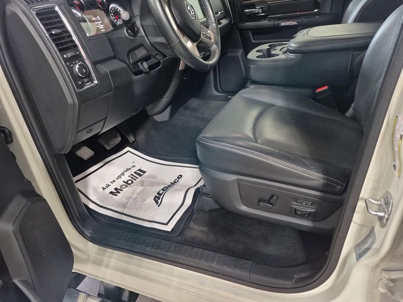 2017 RAM 2500 LaramieImage 27