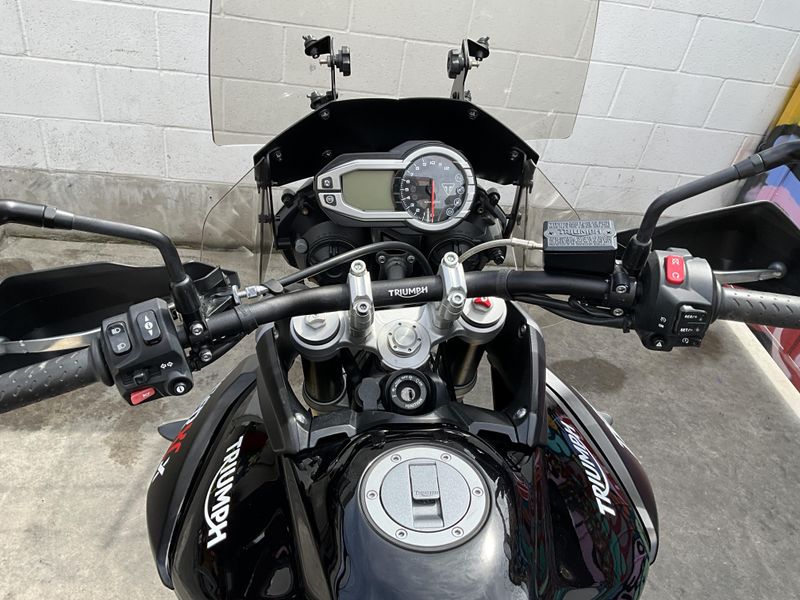 Used 2017 Triumph TIGER 800 XCX Image 11