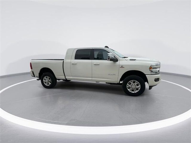 2024 Ram 2500 Laramie photo 9