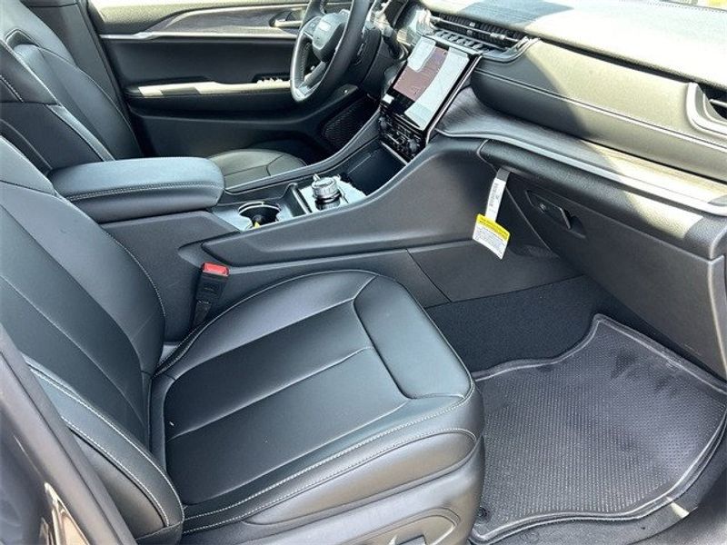 2024 Jeep Grand Cherokee Limited 4x4 in a Baltic Gray Metallic Clear Coat exterior color. McPeek