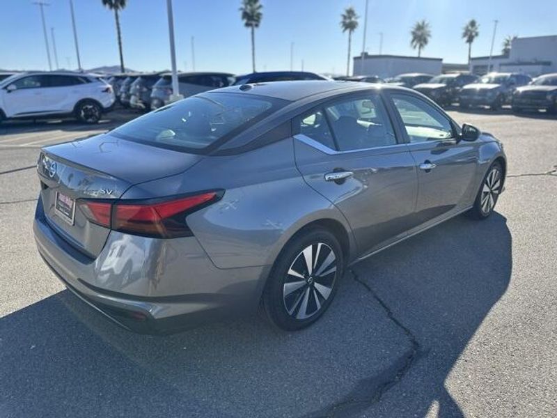 Used 2022 Nissan Altima 2.5 SVImage 5