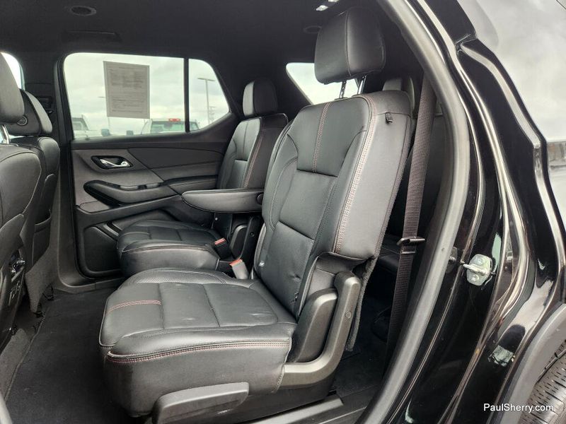 Used 2022 Chevrolet Traverse RS