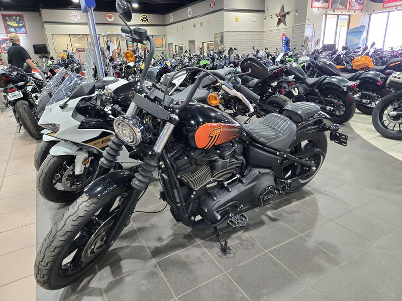 USED 2023 HARLEY FXBBS STREET BOB 114 Image 3