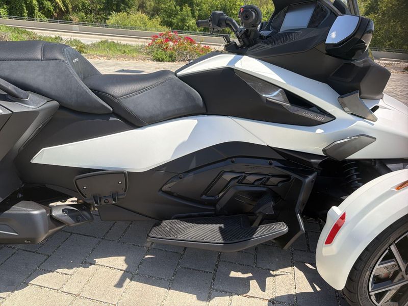 New 2026 Can-Am SPYDER RT SEA-TO-SKY (SE6) Image 20