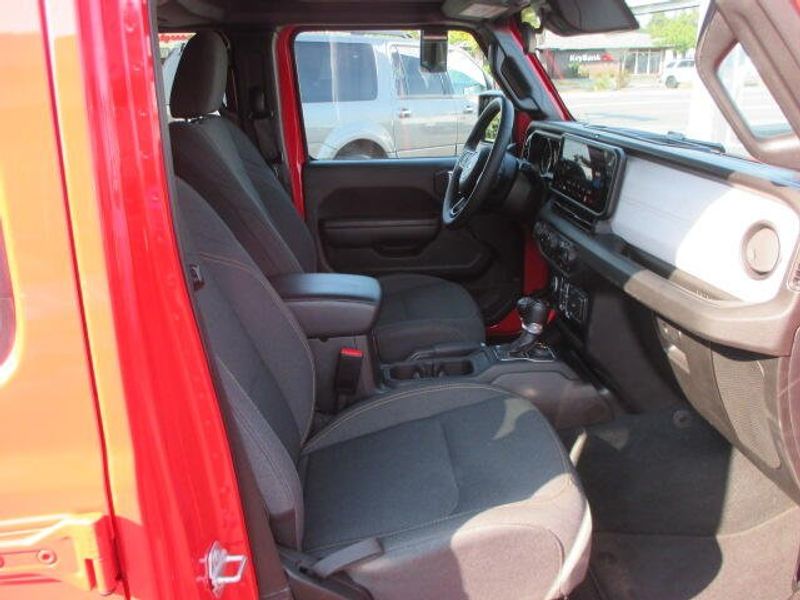 Used 2024 Jeep Wrangler Sport SImage 25