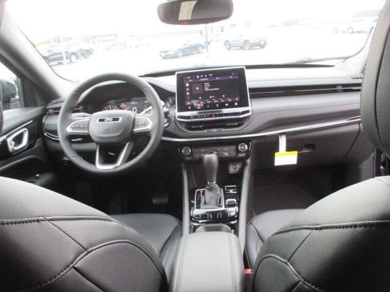 New 2026 Jeep Compass Latitude Altitude 4x4Image 28