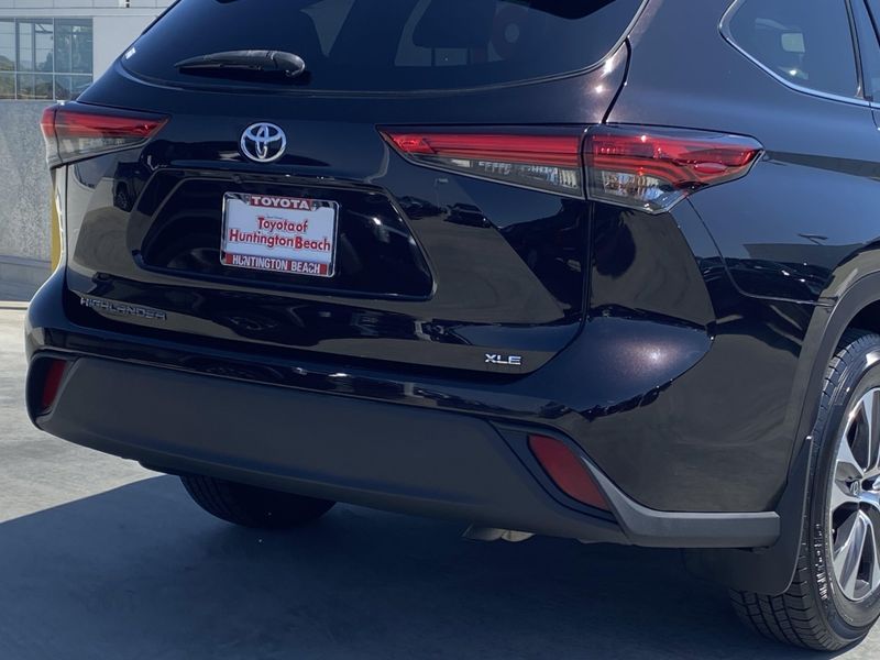 2021 Toyota Highlander XLEImage 5