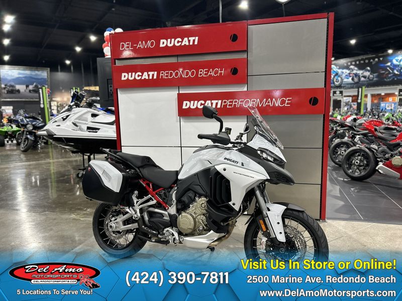 2024 Ducati MULTISTRADA V4 S TRAVEL & RADAR SPOKED WHEELSImage 3