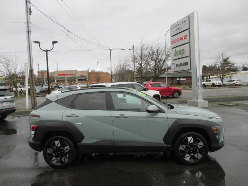 Used 2024 Hyundai Kona SELImage 5