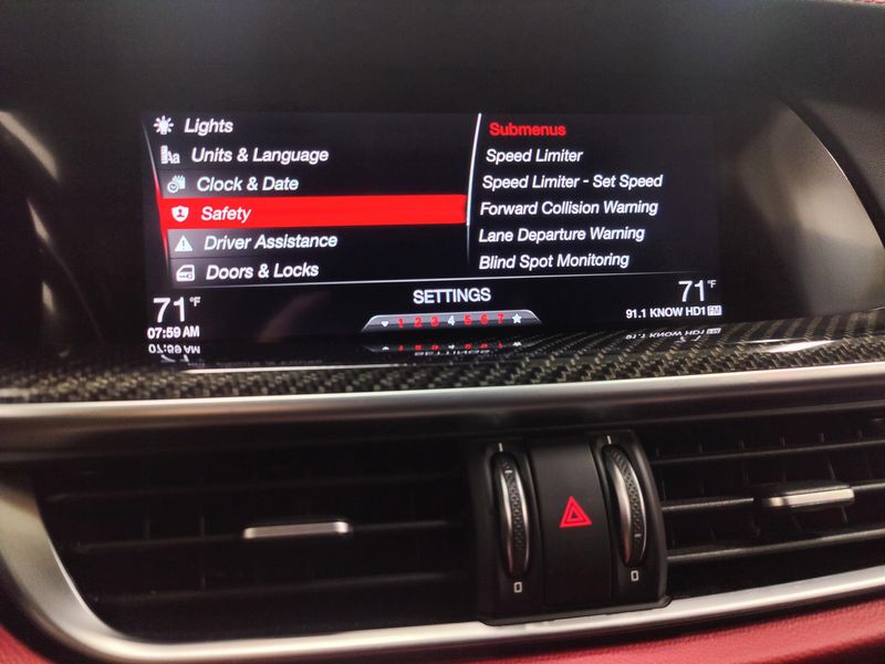 Used 2019 Alfa Romeo Stelvio Nero Quadrifoglio AWD w/SunroofImage 12