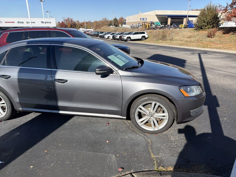 2014 Volkswagen Passat TDI SE photo 4