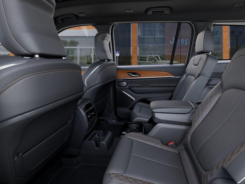New 2026 Jeep Grand Cherokee L Summit 4x4Image 23
