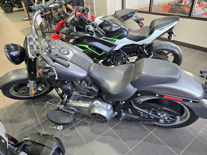 2016 HARLEY SOFTAIL FATBOY BLACK Image 3