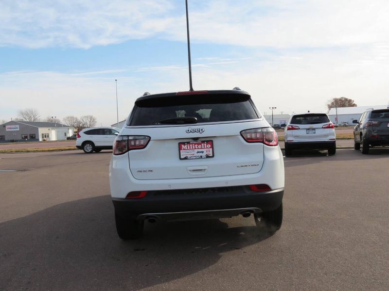 2023 Jeep Compass Limited 4x4 4dr SUVImage 8