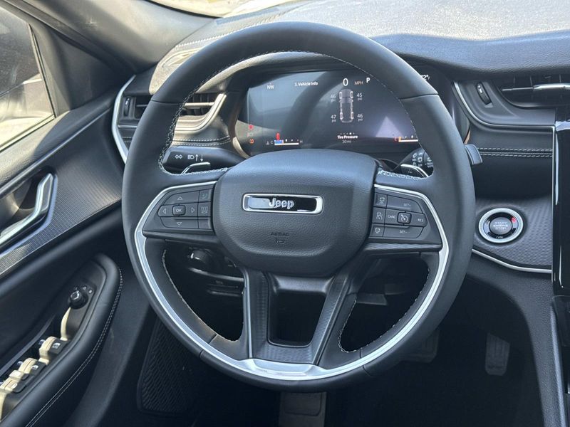 New 2026 Jeep Grand Cherokee Laredo X 4x2