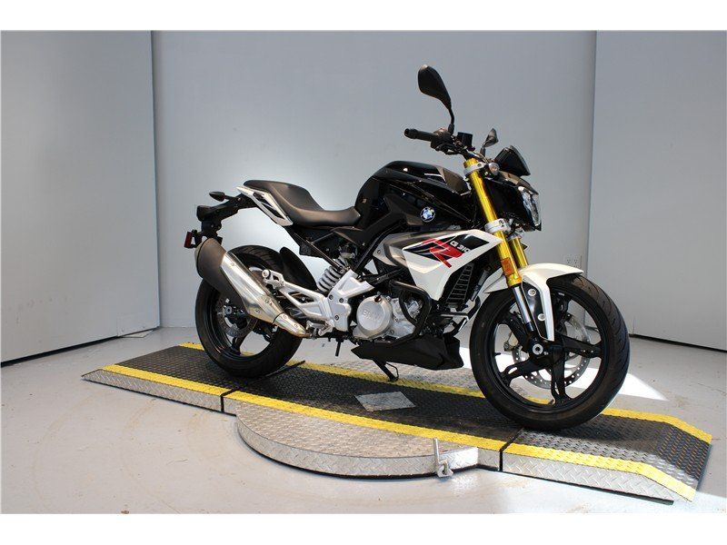 2019 BMW G 310 R in a white/red/black exterior color. Greater Boston Motorsports 781-583-1799 pixelmotiondemo.com 