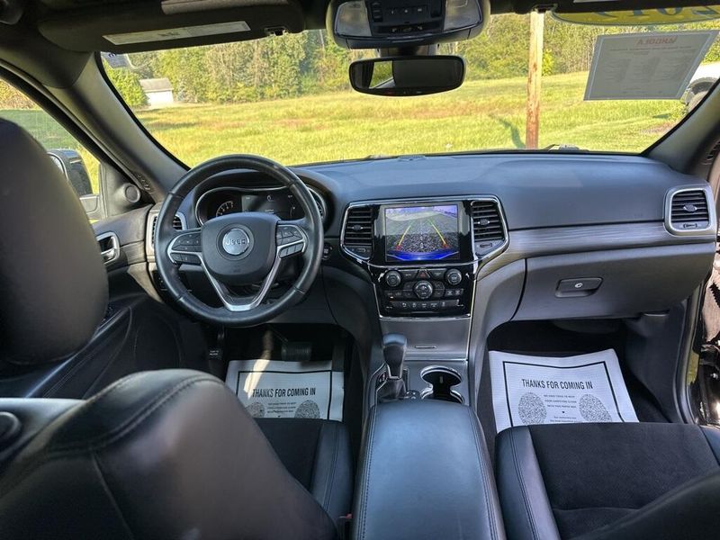 2019 Jeep Grand Cherokee Altitude photo 27