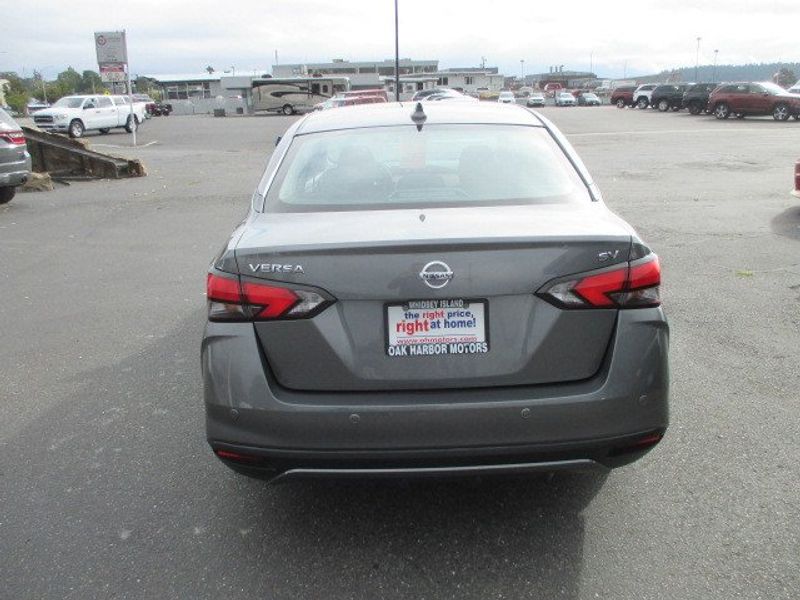 2021 Nissan Versa SVImage 8