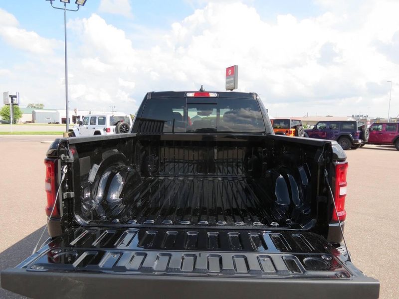 New 2027 RAM 1500 Big Horn Crew Cab 4x4 5