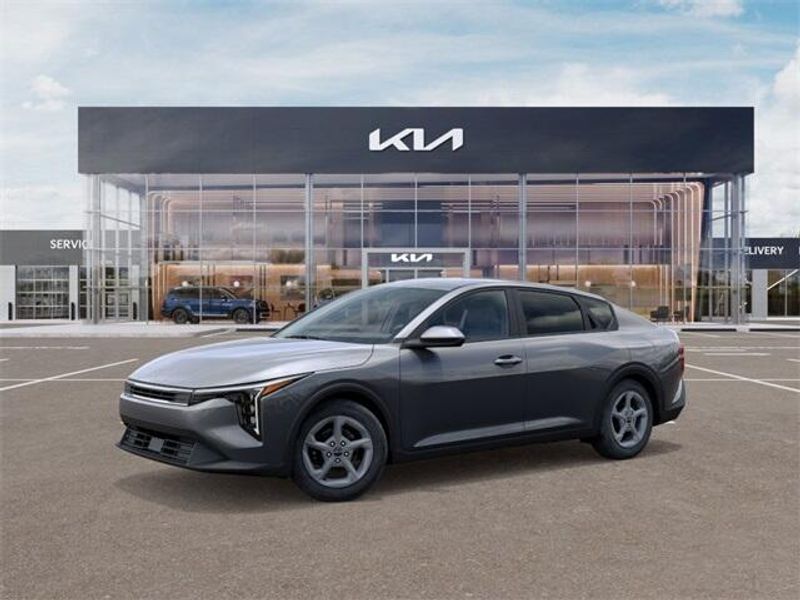 New 2025 Kia K4 LXSImage 3