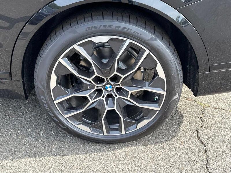 New 2027 BMW X7 xDrive40iImage 14