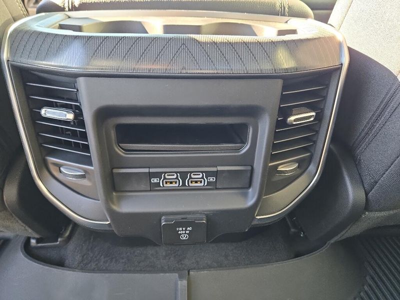 2025 Ram 1500 Big Horn photo 8