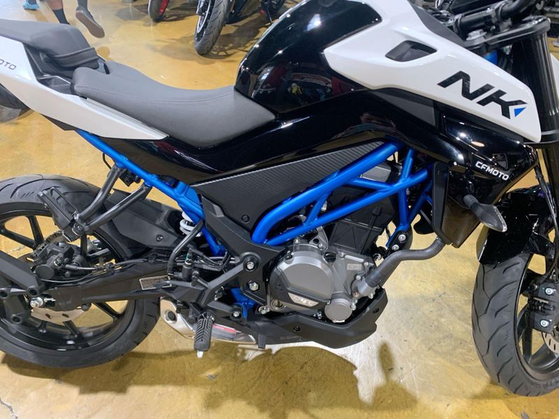New 2025 CFMOTO 300NK Image 12