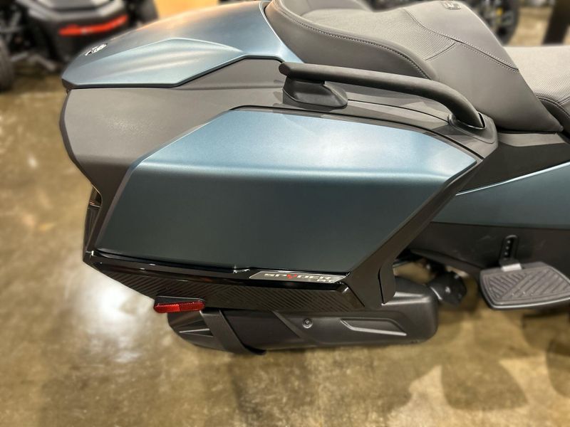 New 2026 Can-Am SPYDER RT (SE6) Image 23