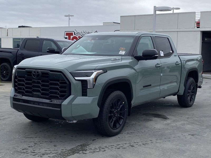 New 2025 Toyota Tundra Limited HybridImage 6