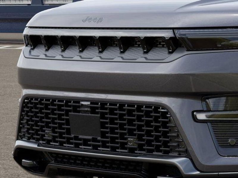 2026 Jeep Grand Wagoneer Limited ReserveImage 11