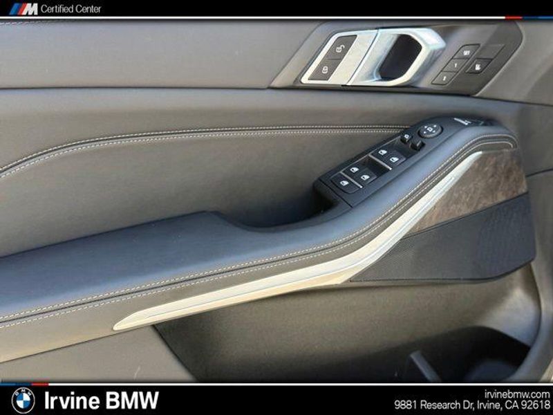 Used 2025 BMW X5 xDrive40iImage 18