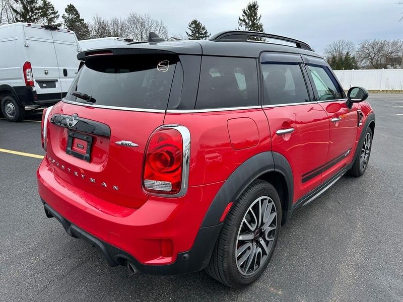 2018 MINI Countryman BaseImage 13