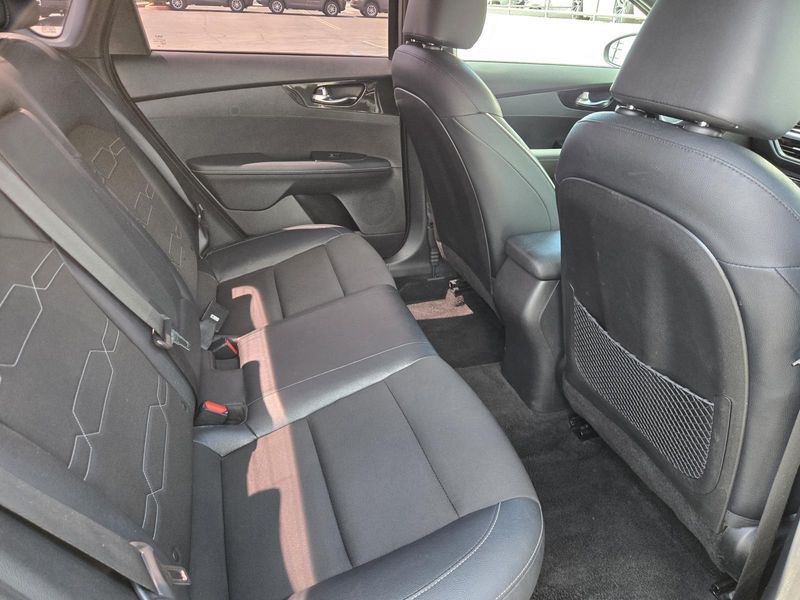 Used 2023 Kia Forte GT-Line IVT