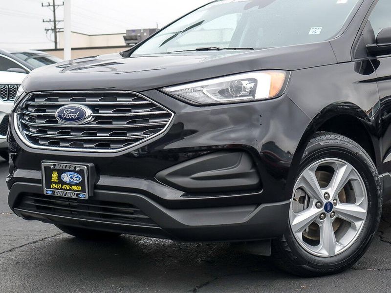 2022 Ford Edge SE photo 2