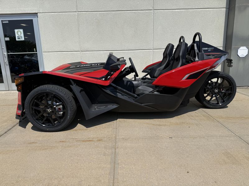 2024 Polaris SLINGSHOT SLR MANUALImage 2
