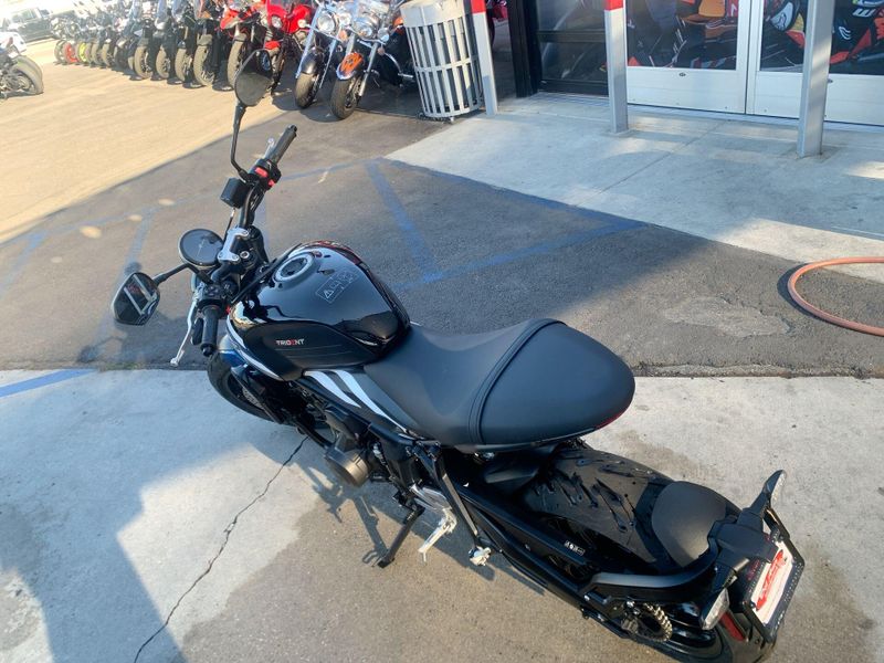 New 2025 Triumph TRIDENT 660 Image 16