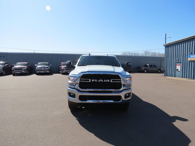 Used 2024 RAM 2500 Big Horn 4x4 4dr Crew Cab 6.3 ft. SB PickupImage 4