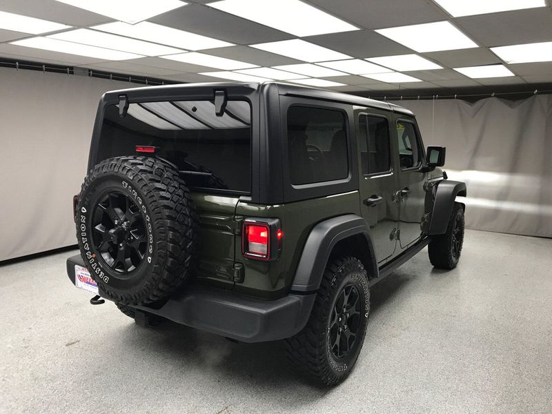 2021 Jeep Wrangler Unlimited WillysImage 3