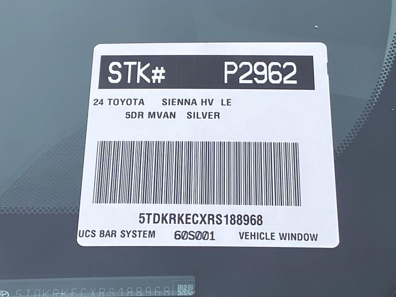 2024 Toyota Sienna LEImage 33
