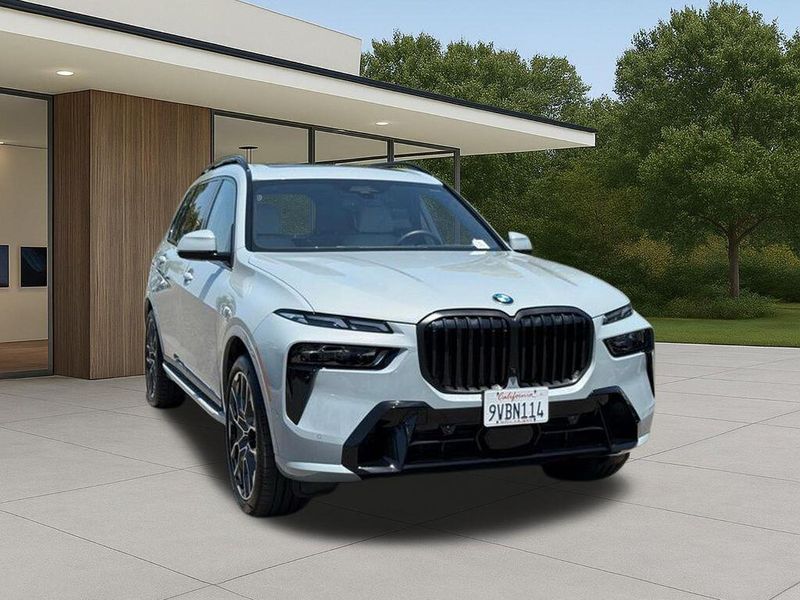Used 2026 BMW X7 xDrive40iImage 4